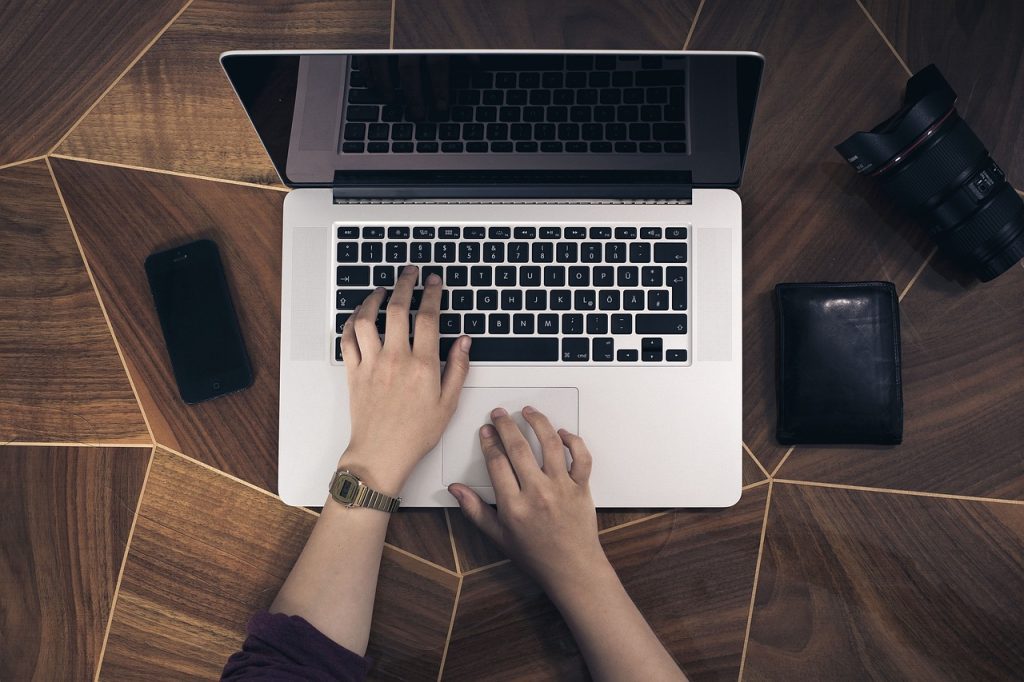 laptop, hands, gadgets, iphone, apple, lens, macbook, mobile phone, smartphone, typing, blogging, flat lay, workspace, laptop, laptop, typing, typing, typing, typing, typing, blogging, blogging, blogging, How to Profit From a Blog